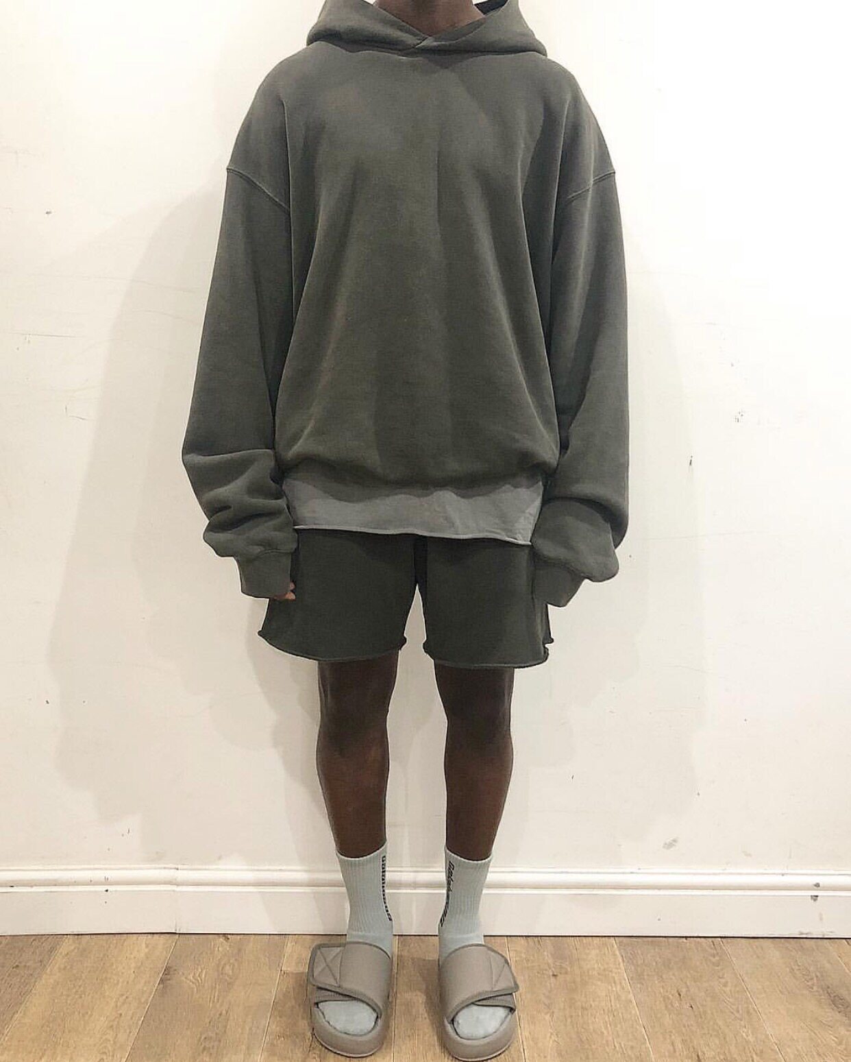 高街潮流yeezy season 6 kanye大地色水洗毛边做旧男款休闲短裤