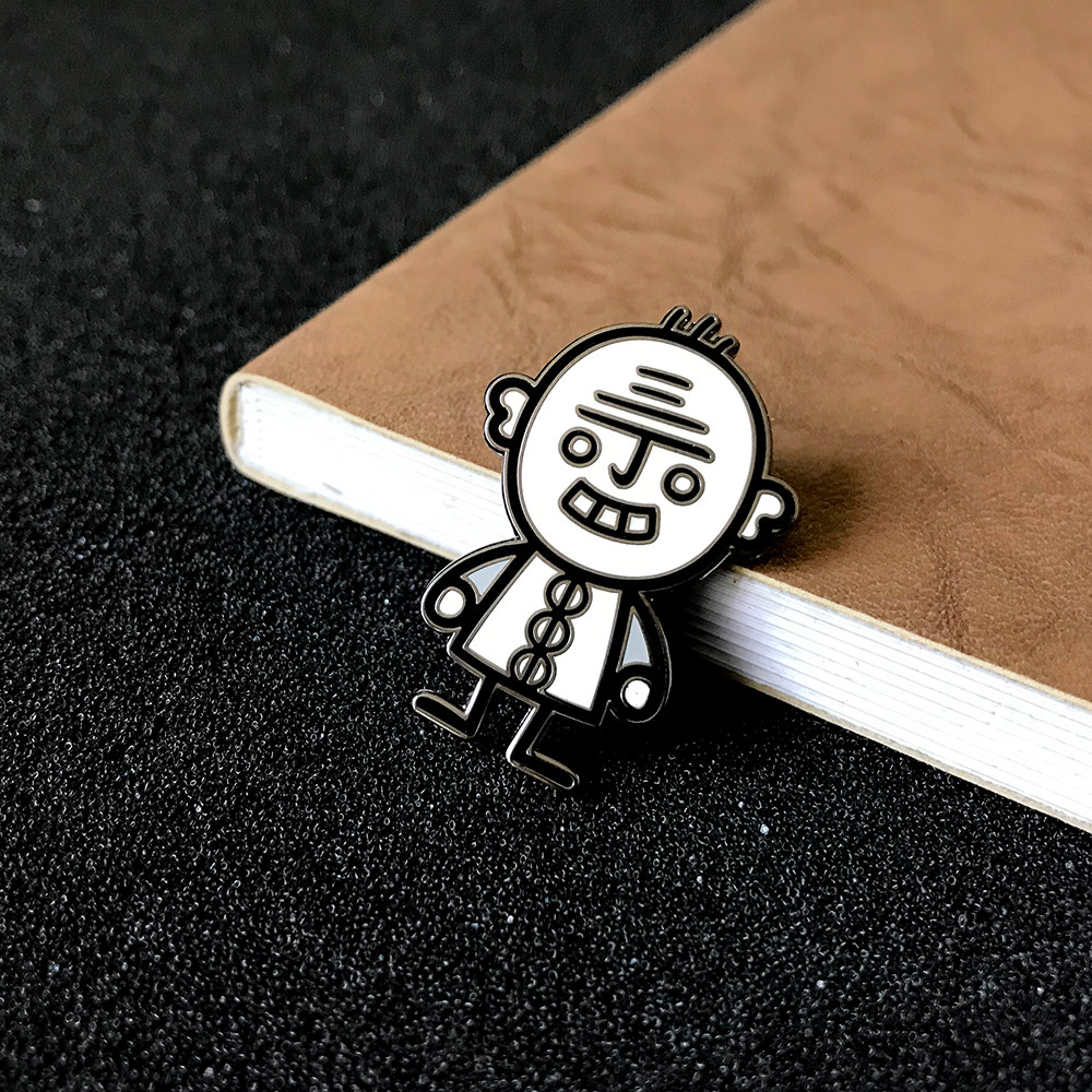 magoo原创设计童年怀旧可爱丁老头胸针夜光徽章胸针