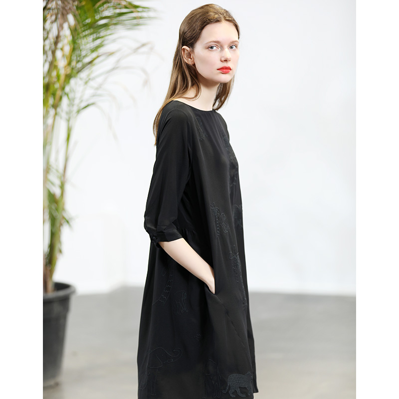 夏季宽松重工刺绣重磅桑蚕丝A字裙真丝双绉遮肚子显瘦连衣裙大牌