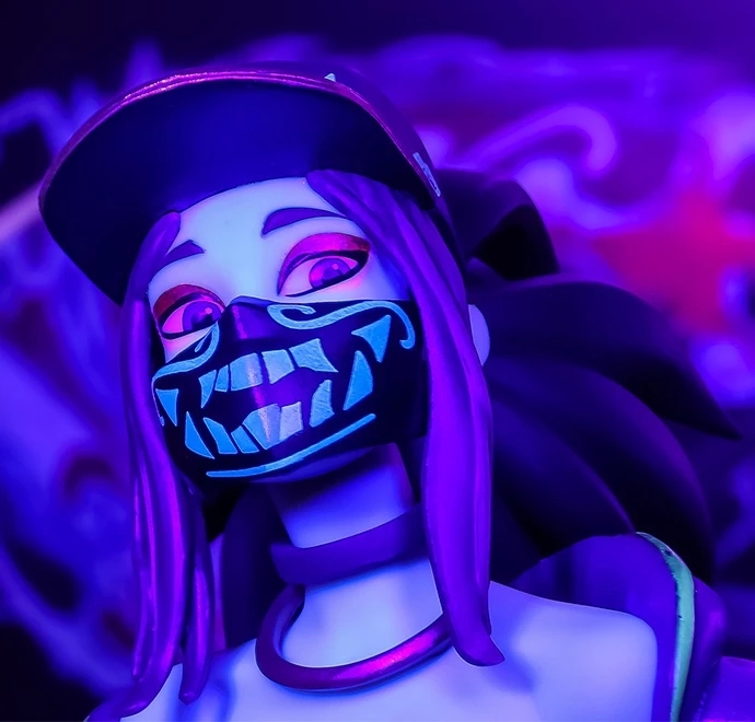 官方正版lol英雄联盟kda阿卡丽雕塑荧光手办模型手办