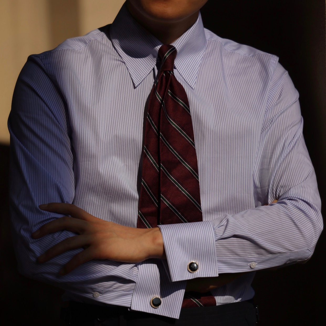 UG男装品牌【饰耳领、扣袢】手工鹰爪扣 长袖 法式袖口绅士衬衫