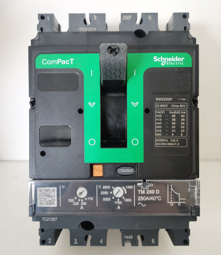 施耐德全新新一代compactnsx塑壳断路器空开三相3p100a160a250a400a