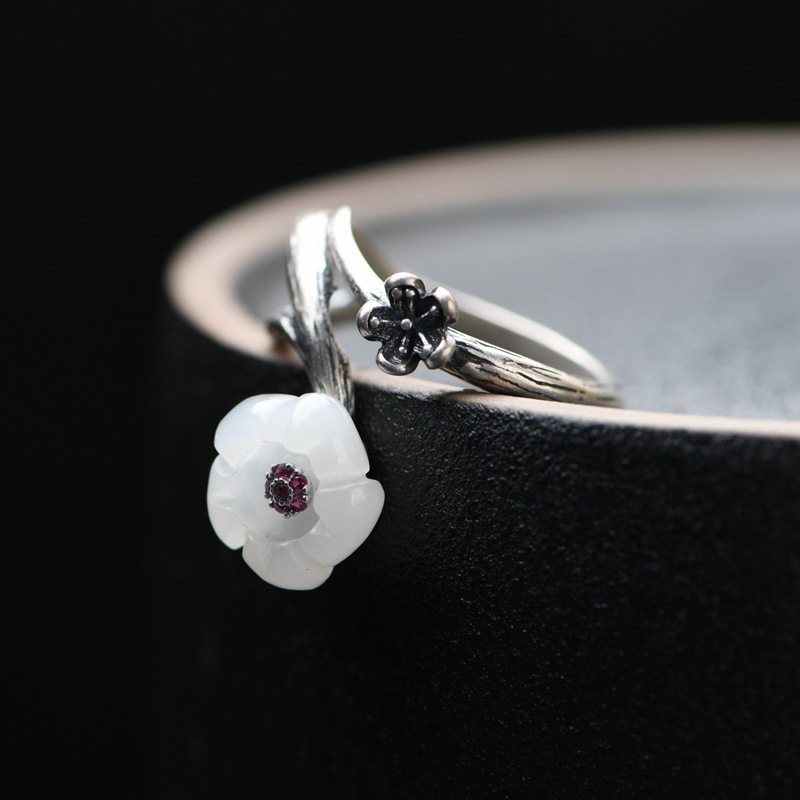 s925纯银复古哑光光亮天然和田白玉小梅梅花戒指