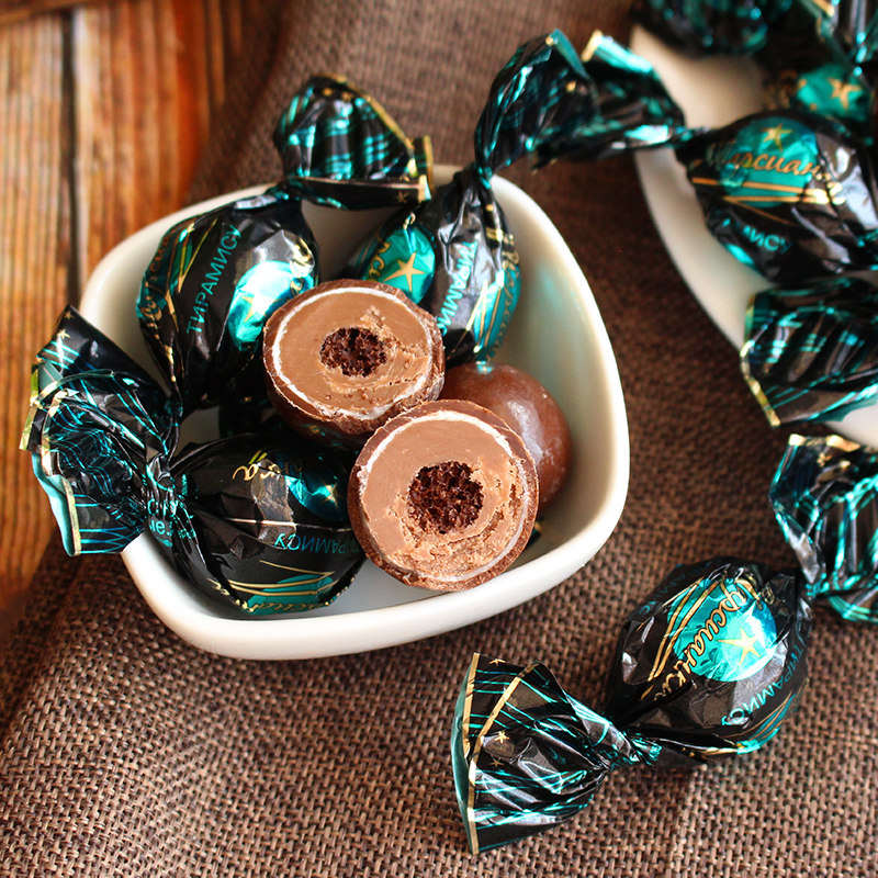 俄罗斯进口康吉白兰地酒巧克力夹心夹心糖糖果500g婚礼糖果