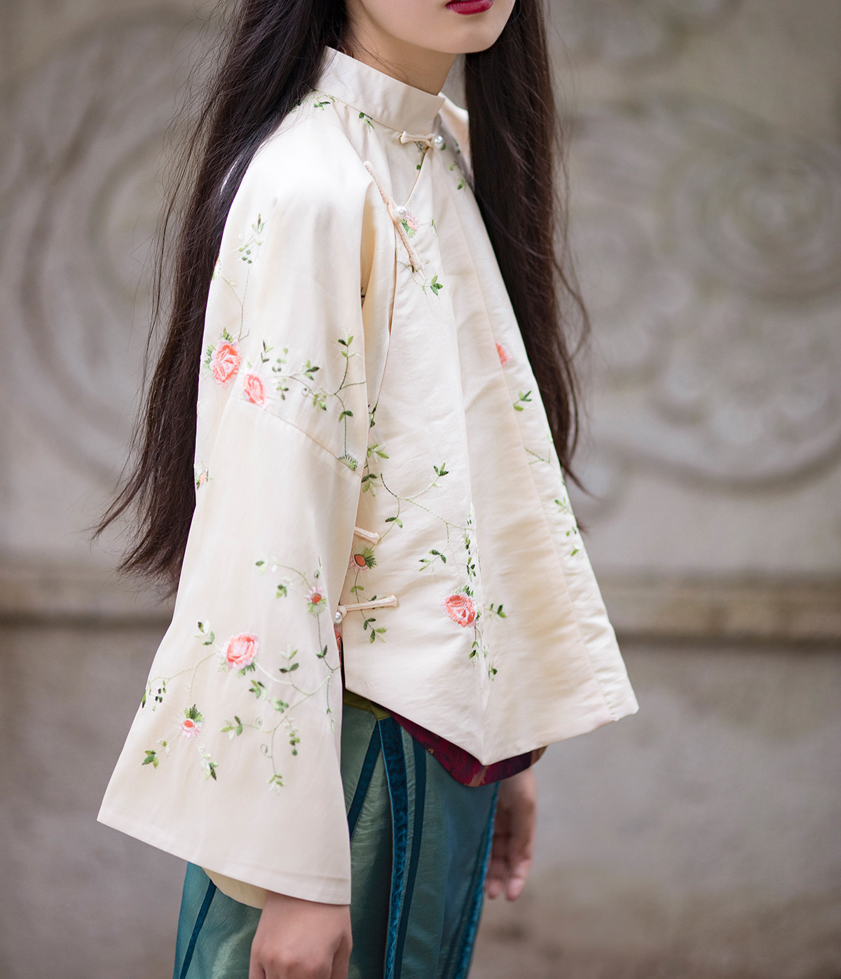 仿泰小花刺绣倒大袖上上衣清仓特惠中式复古上衣