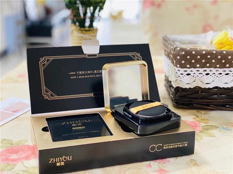 cc付爱宝1076水光fuyime限量光感无瑕焕颜气垫cc霜