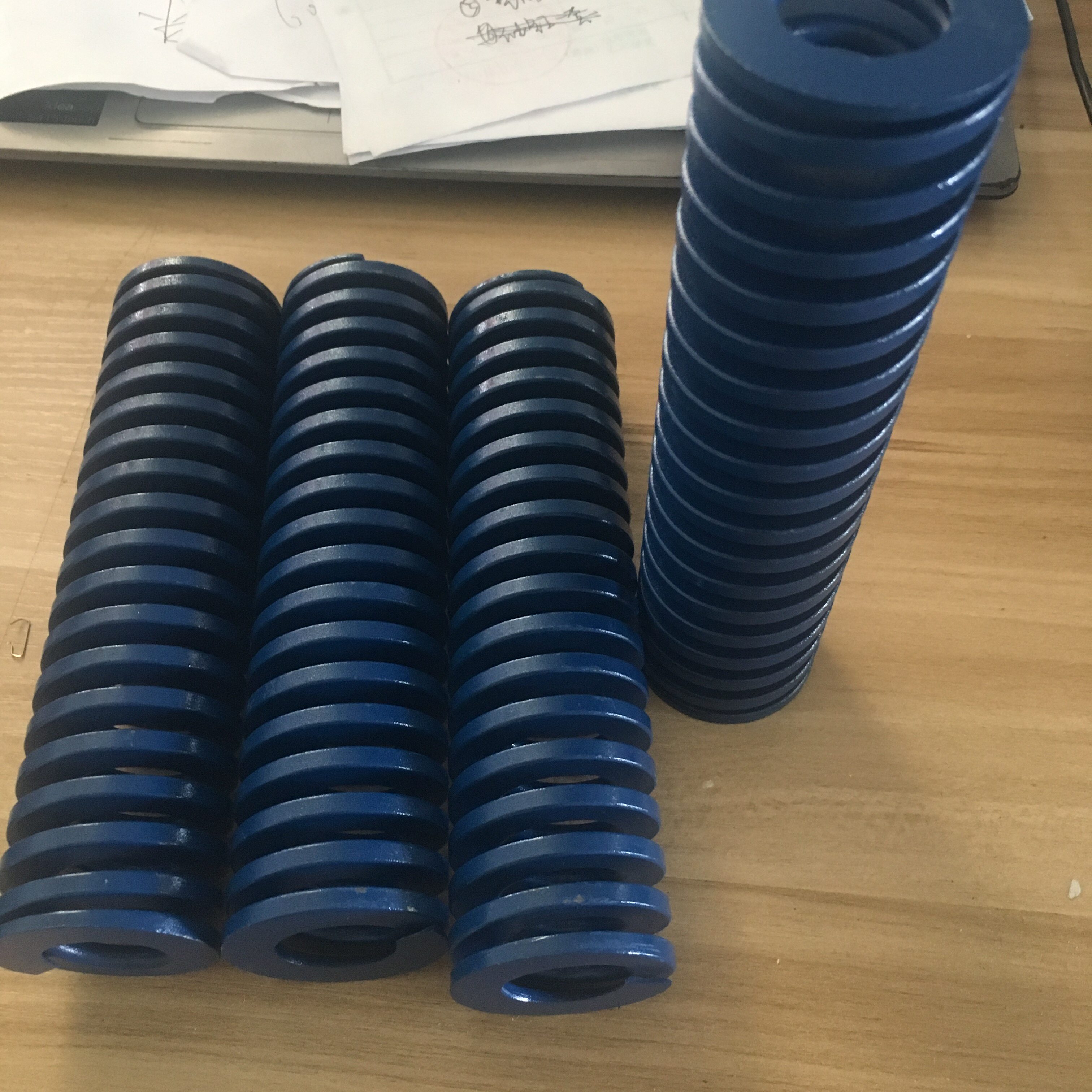 弹簧精品模具日标蓝色tl40150l矩形扁钢钢丝弹簧