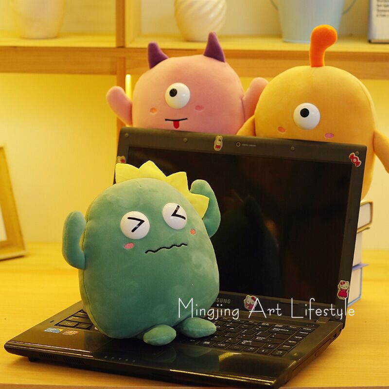 ins网红可爱小怪兽毛绒公仔玩偶儿童玩具抱枕靠垫毛绒布艺类玩具