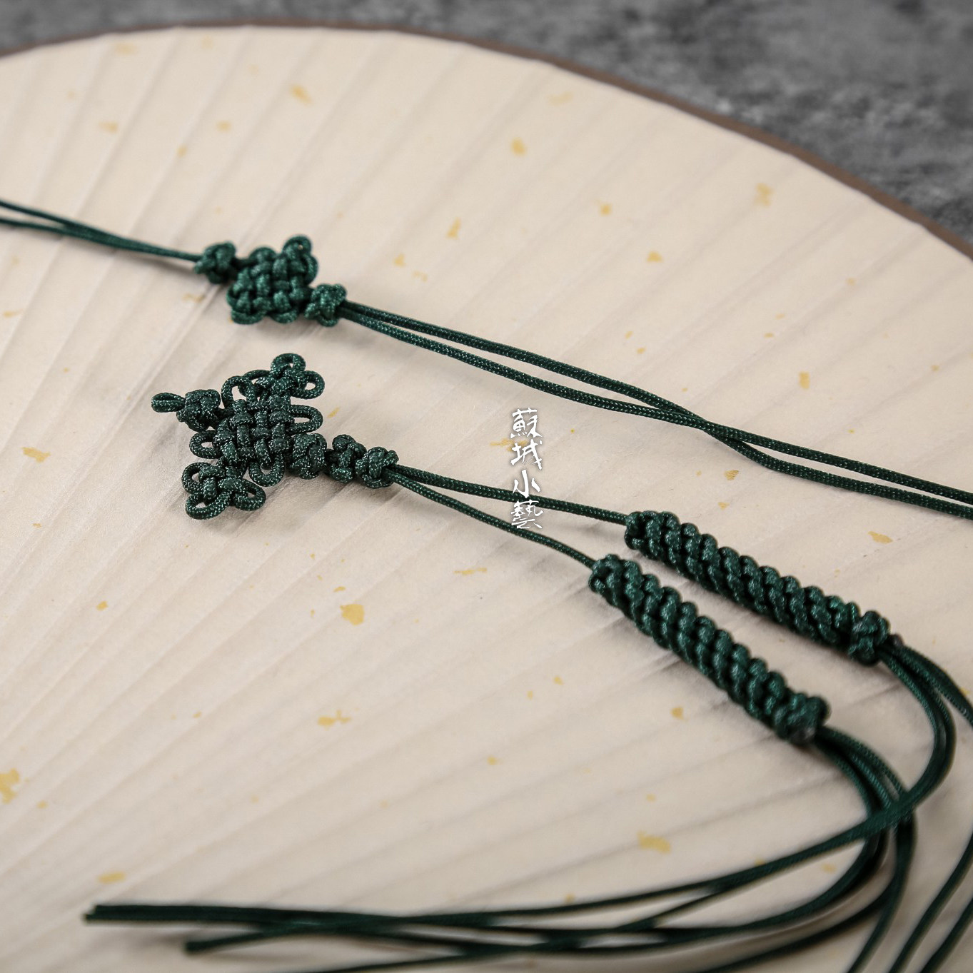 手工中国结背云传统绳结流苏佛珠十八子配饰墨绿色中国结