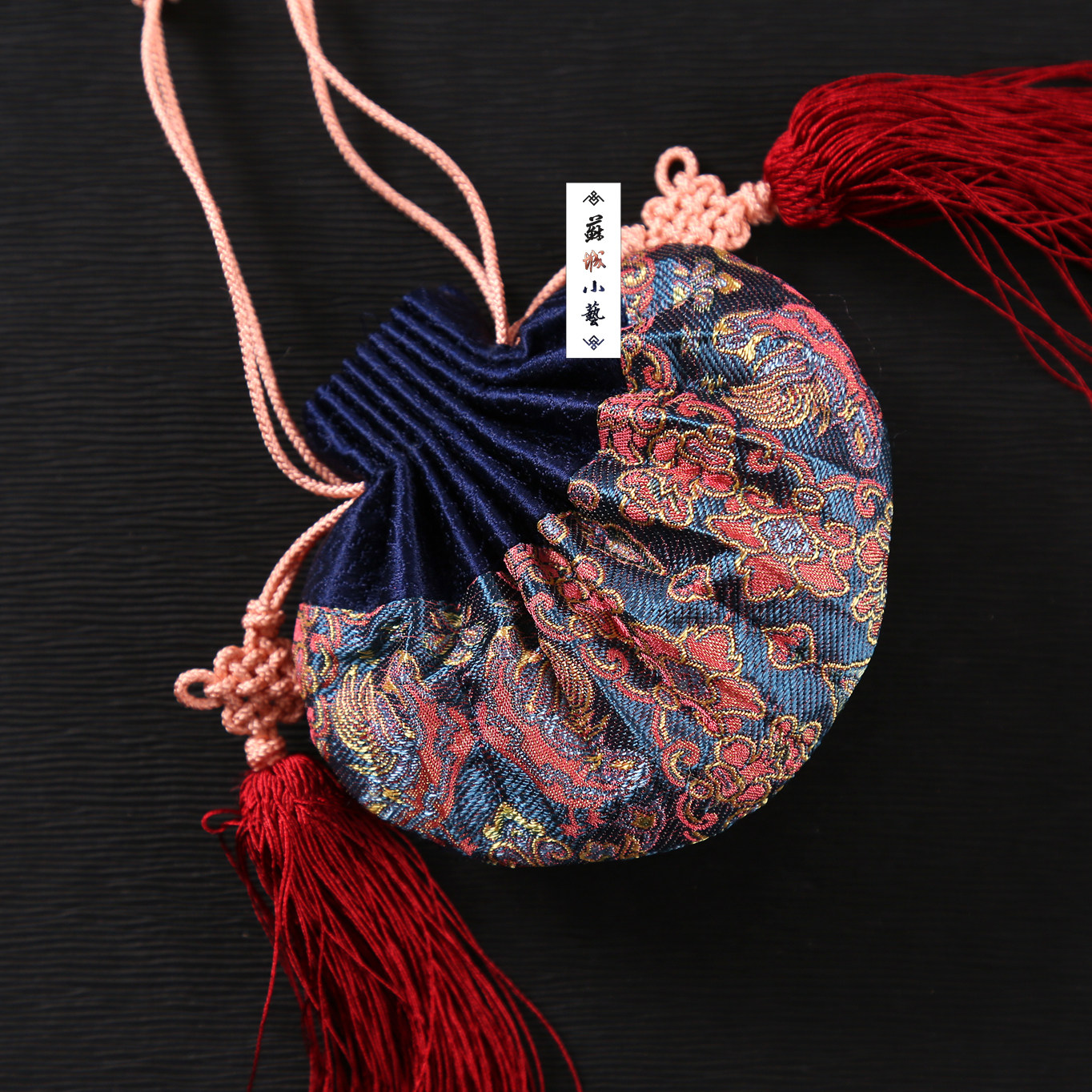 宋锦鸳鸯瑞花古法荷包传统手工香囊苏州特产刺绣