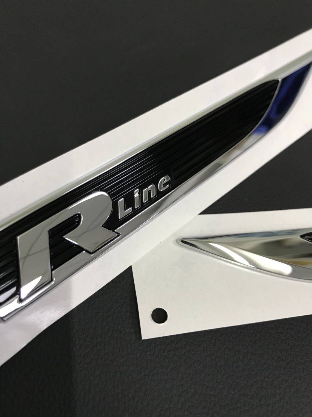 德国原装高尔夫rline叶子风标侧标rline汽车车标