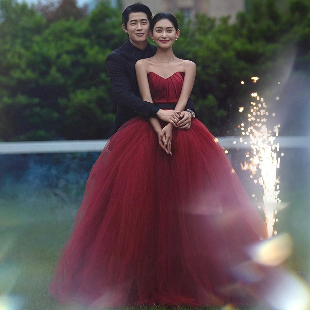 新款影楼主题服装情侣写真拍照礼服外景森系婚纱