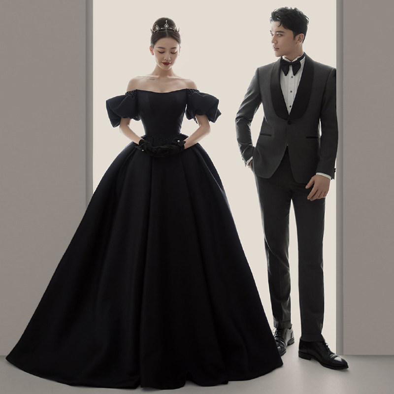 影楼复古法式主题拍照服装黑色写真礼服赫本风拖尾泡泡袖缎面婚纱