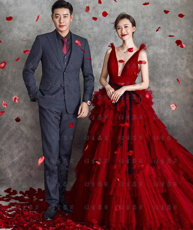 影楼主题服装2020新款情侣拍照礼服摄影写真婚纱