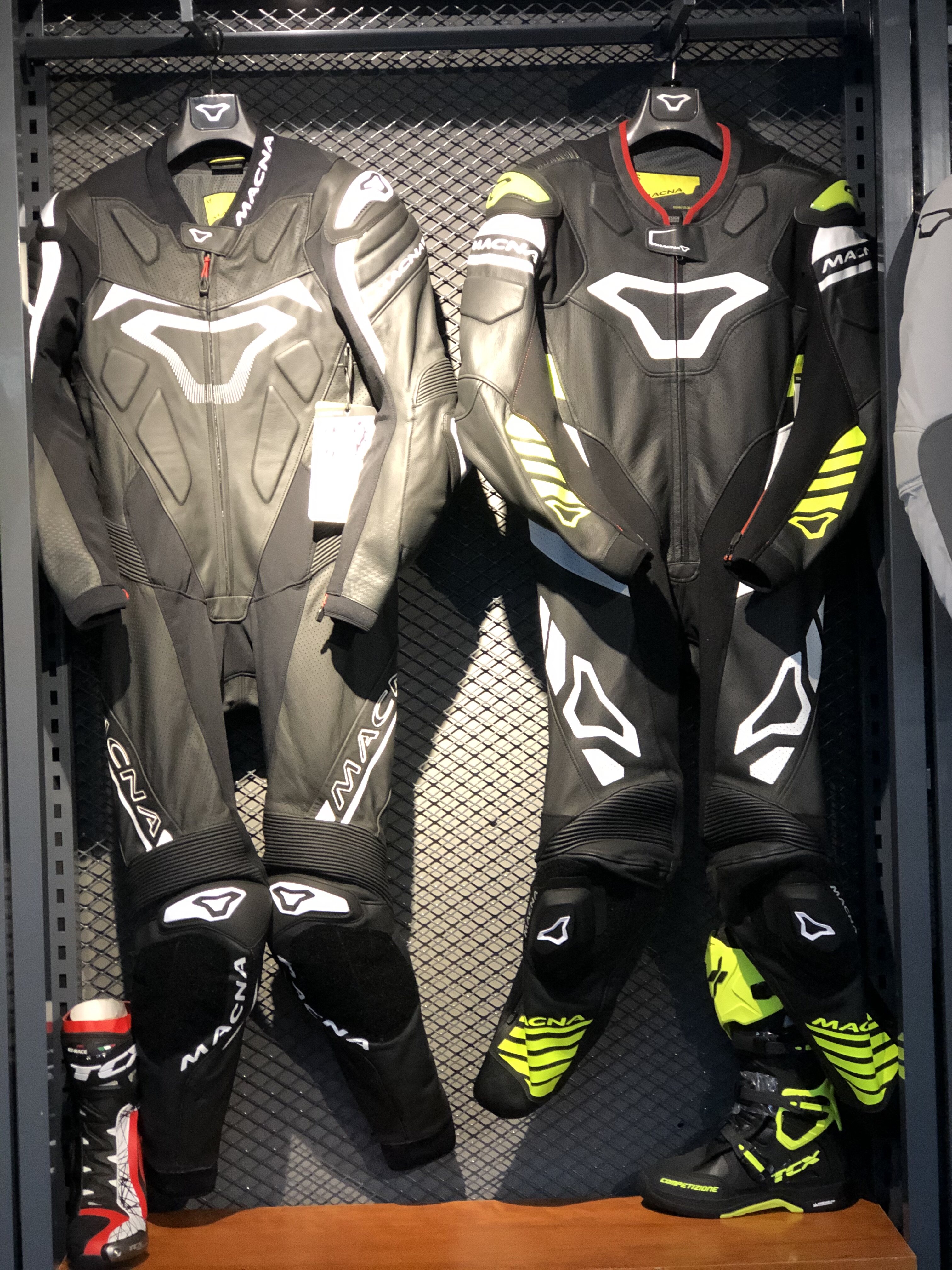 皮衣macna连体摩托车骑行套装牛皮机车赛车防摔赛车服