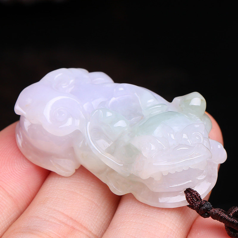 翡翠祥祯徐炼求雕刻冰糯种春带彩霸霸气貔貅吊坠颈饰