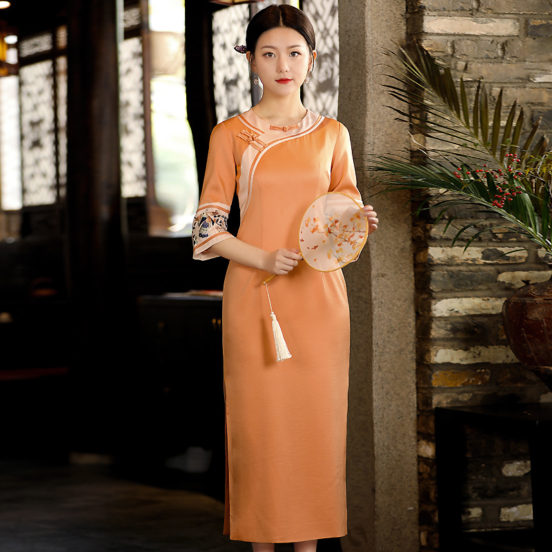 无领旗袍2021年新款中式盘扣复古刺绣绣花修身旗袍