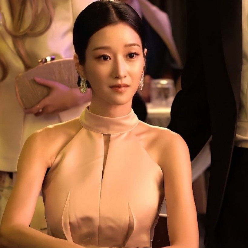 韩剧夏娃徐睿知李拉艾同款藕粉挂脖露背连衣裙气质连衣裙