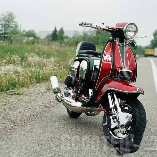 进口雅马哈50cc低趴宽胎踏板水冷电喷比亚乔维斯摩托车整车