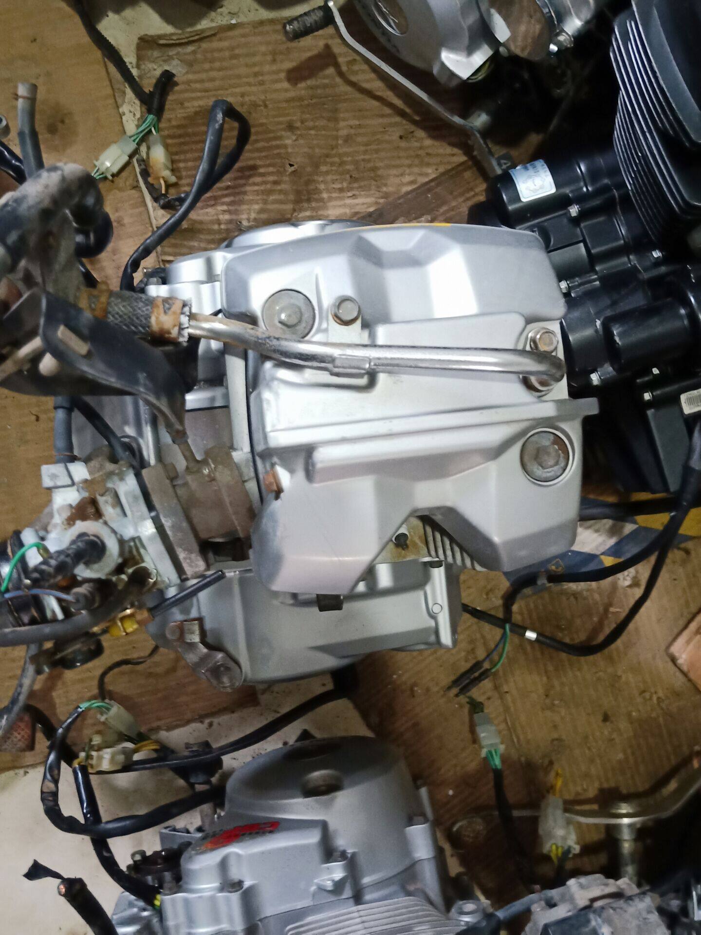 二手原装车件新大洲五羊cbf125摩托车发动机威领总成摩托车发动机