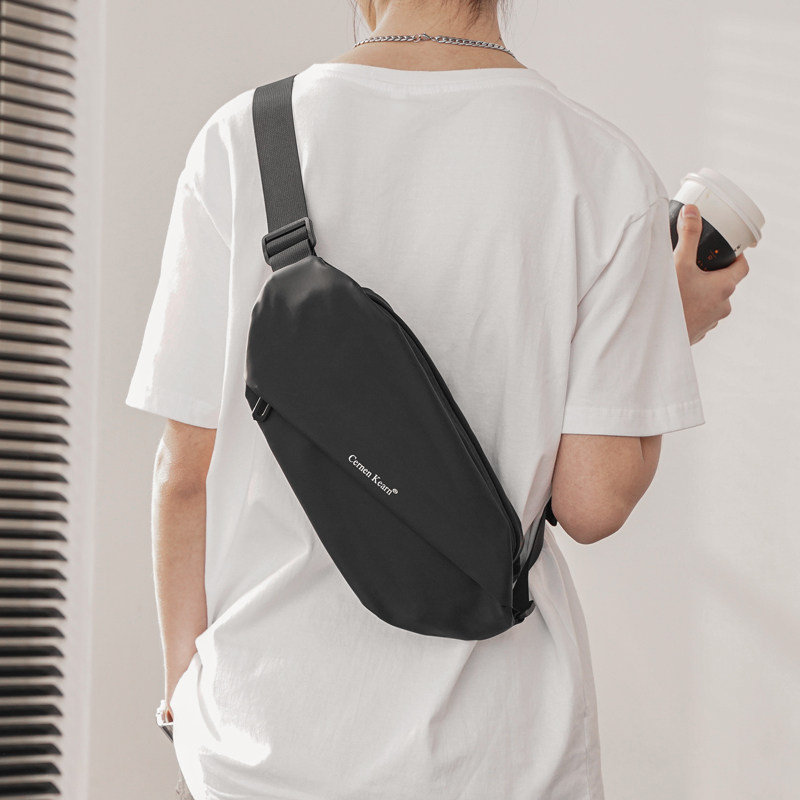 男士街头腰包包腰包单肩百搭ins休闲挎包青年运动胸包