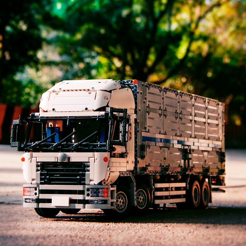 乐高moc荒川大卡遥控货柜车高难度成年宇星拼装建构