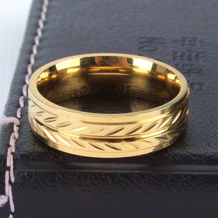 欧美欧美时时尚金色钛钢指环不褪色单身男士花纹戒指
