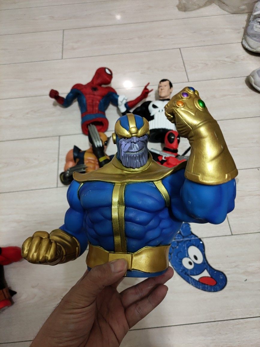 软胶手办散货绿巨人灭霸死侍金刚狼惩戒者半身像储金罐漫威正版