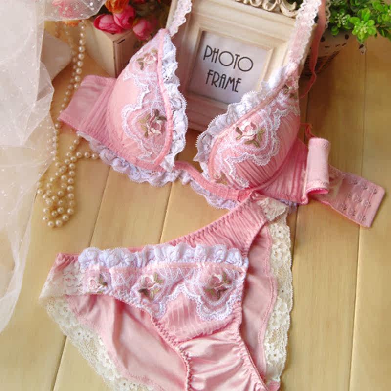 100元日系内裤内衣聚拢刺绣甜美套装3套文胸文胸