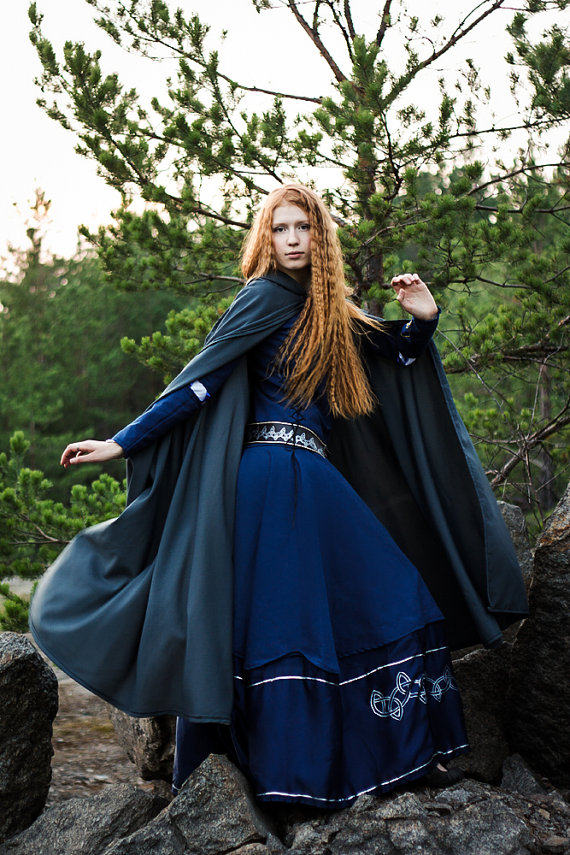 俄罗斯代购cloak㊣手作特别迷人女巫扮演连帽斗篷聚会演出服饰