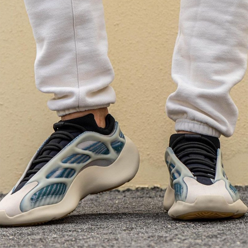 adidasyeezy椰子v3蓝晶石白蓝跑步gy0260跑步鞋