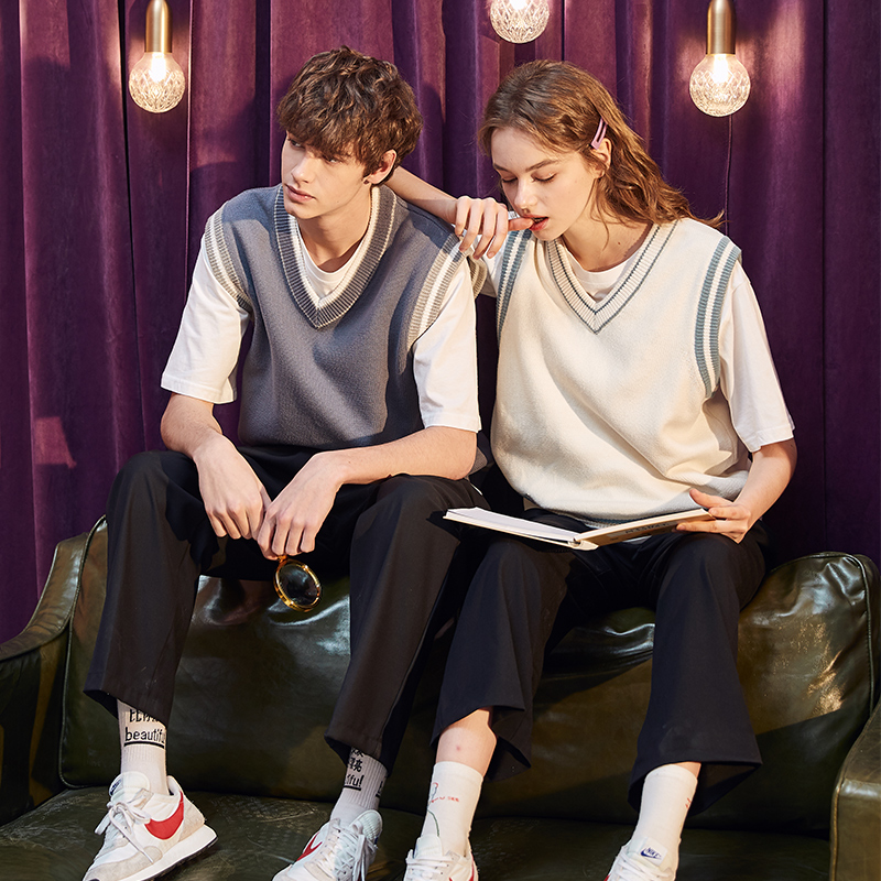 [129元2件]唐狮2021春季新款情侣毛衣马甲男学生针织拼接毛衫背心