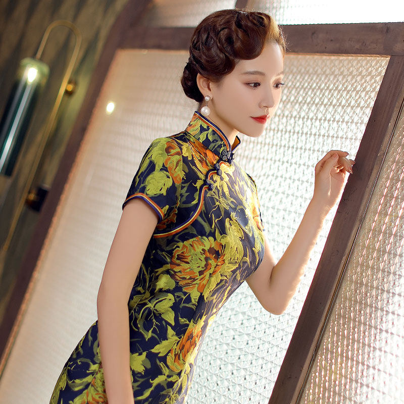 优雅2021年秋季短袖新款修身宴会走秀主持礼服花色中长旗袍女复古