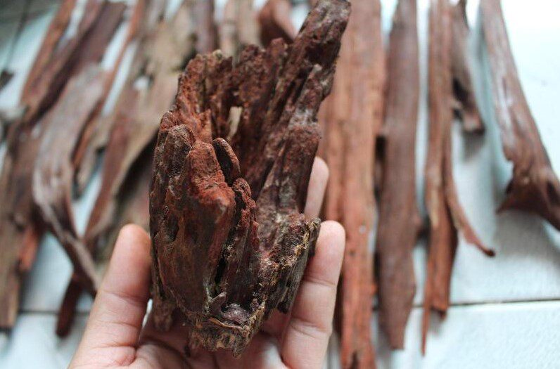 海南降真香醇化红土埋老料顶品原料 满脂老红土 古沉香之降真香