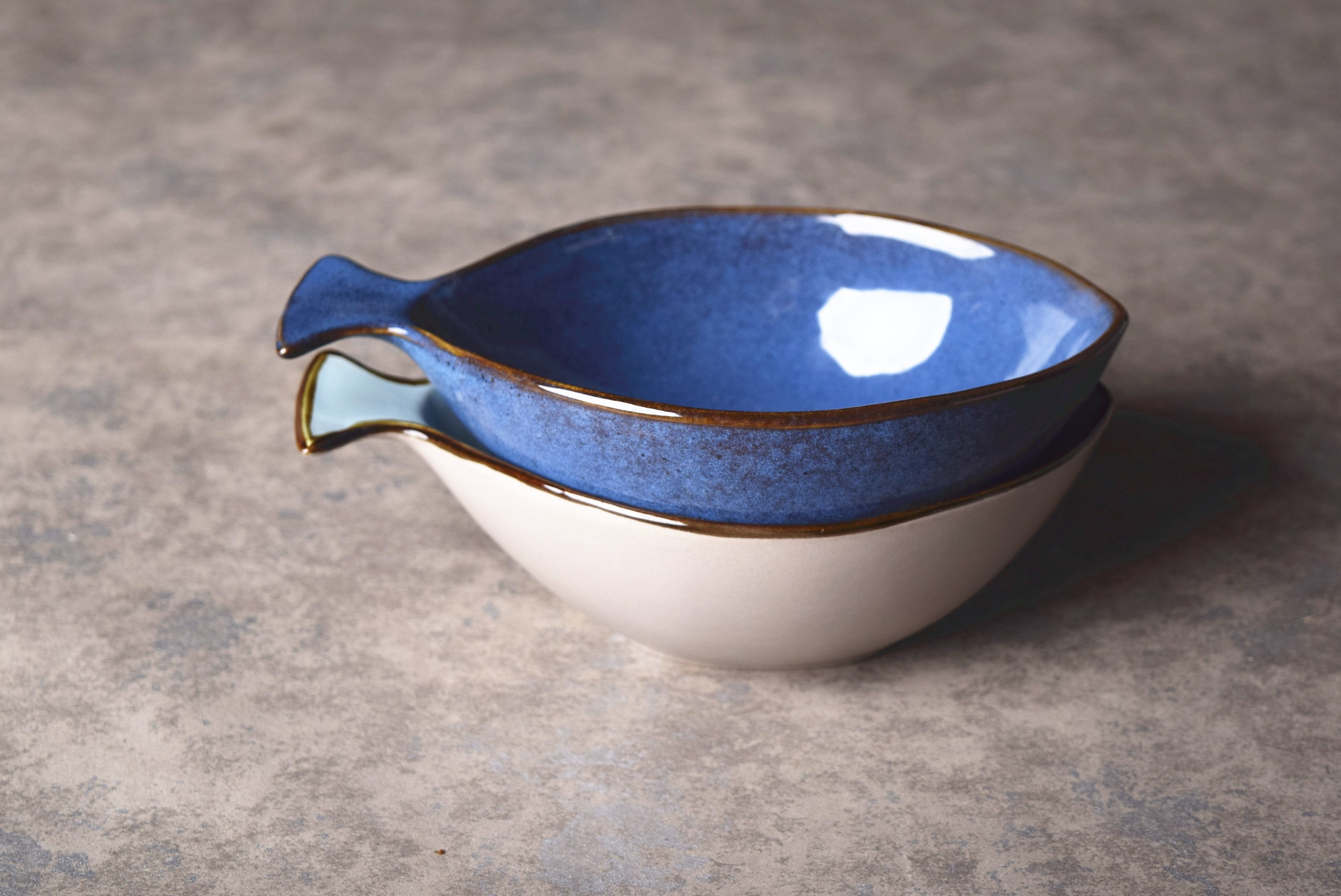 创意鱼趣海洋图案鱼形陶瓷面碗异形复古餐盘碗