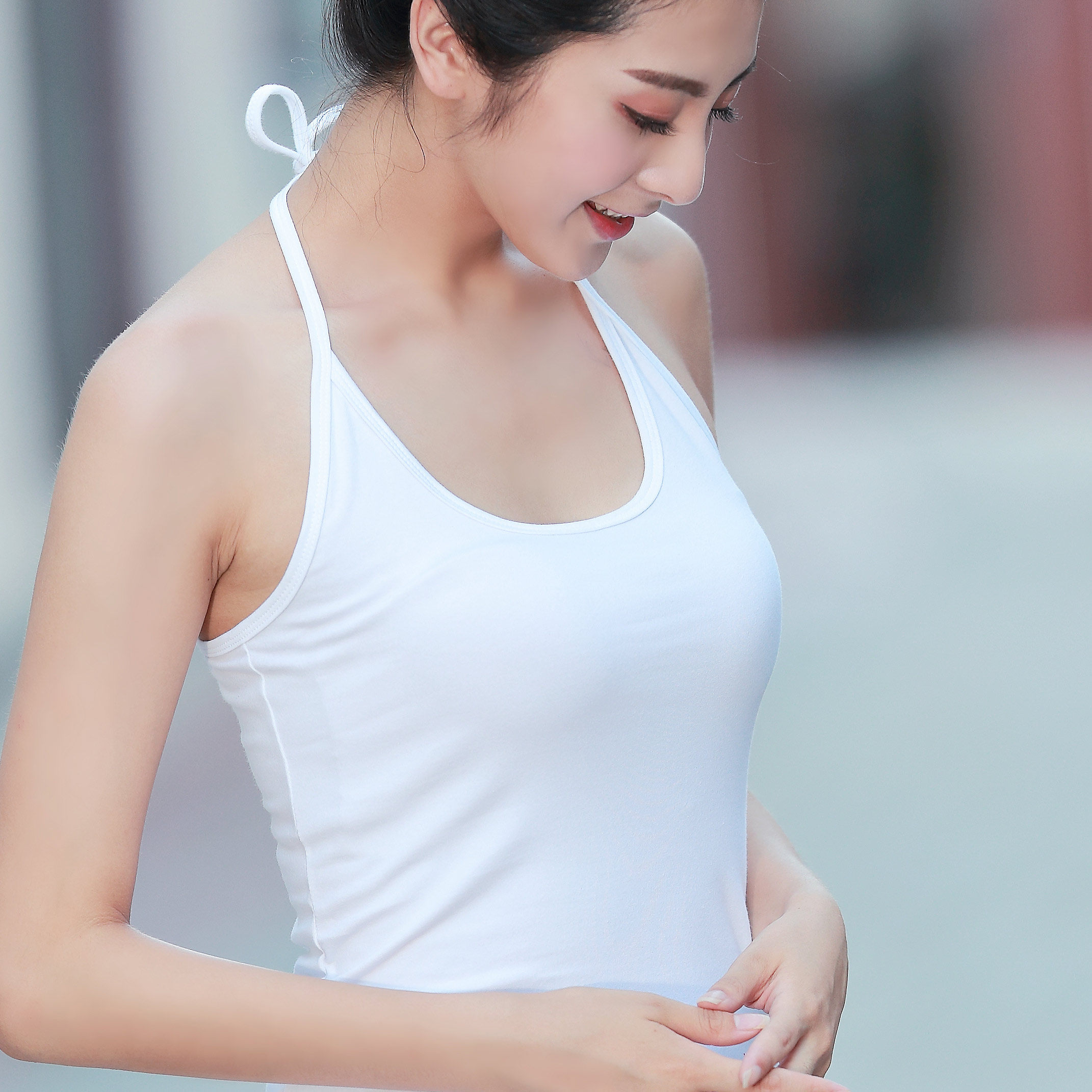 吊带背心挂脖女士白色打底短款修身绑带性感背心吊带