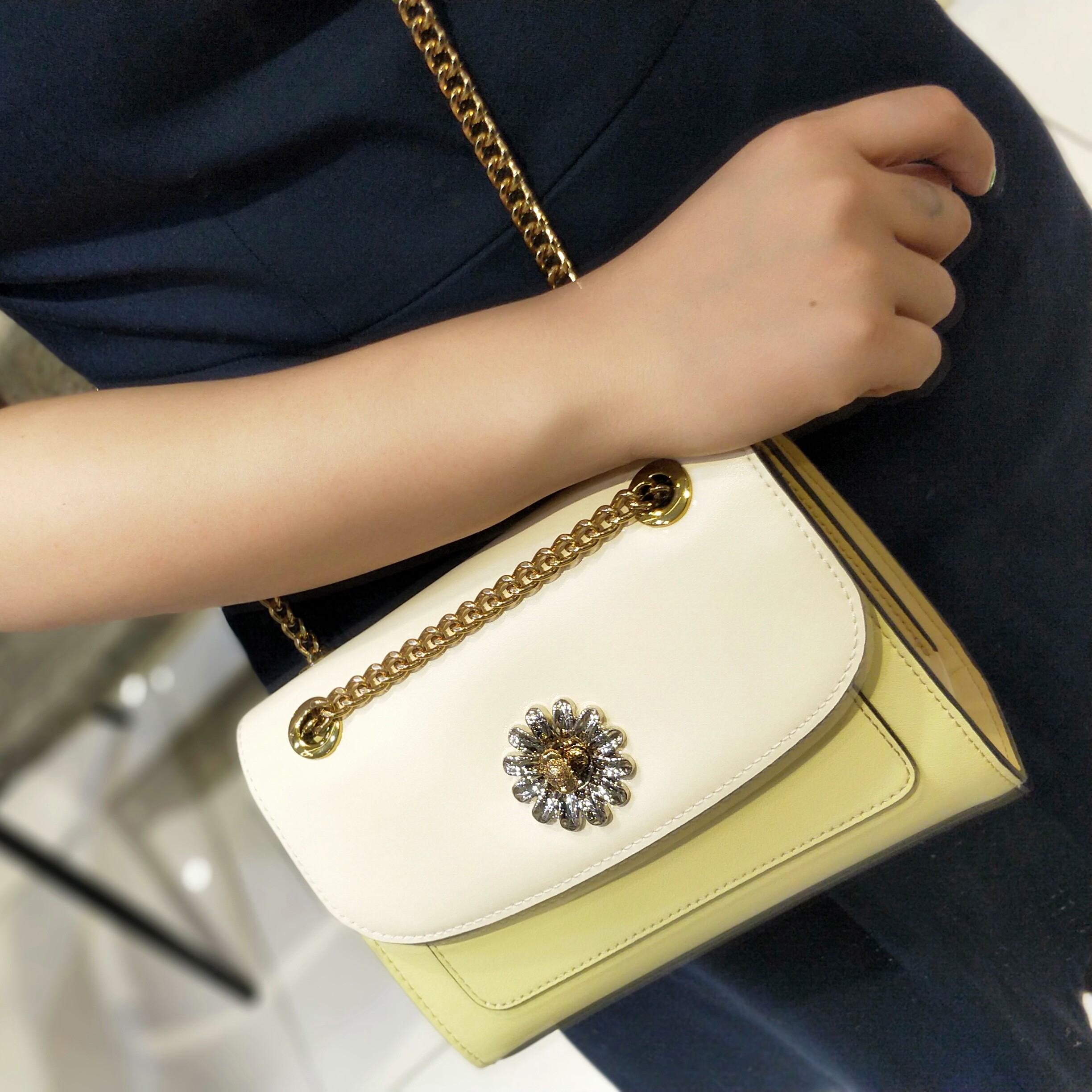 omi欧米包包女包牛皮皮包新款真皮单肩包花饰通用款女包