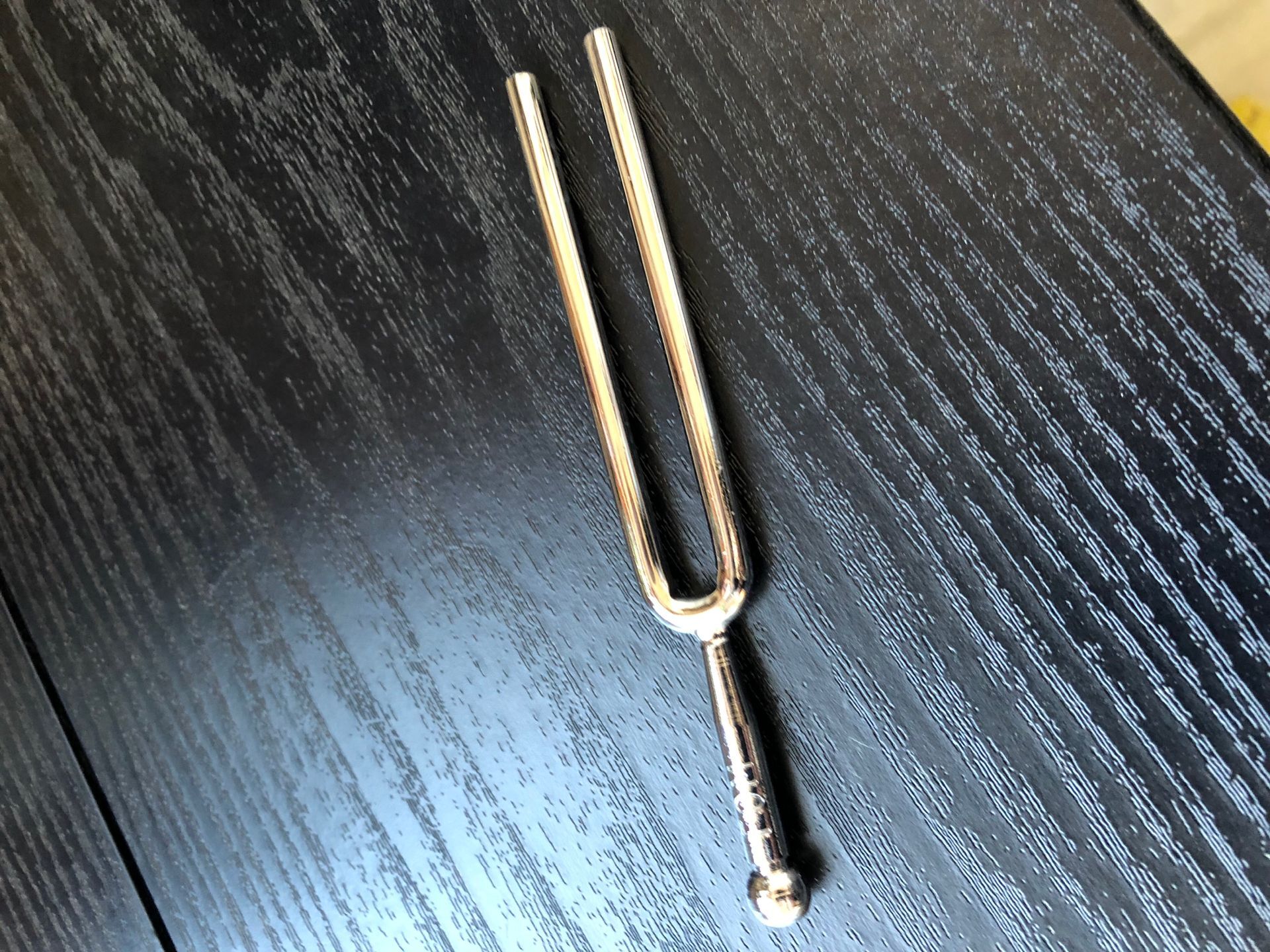 音叉fom国际标准钢叉a440hz测量标准音小提琴弦乐通用音叉