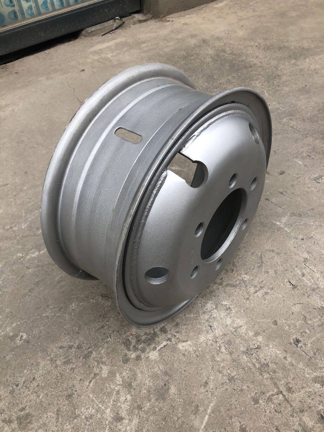 江淮东风解放奥铃骏铃轻卡货车钢圈轮毂轮胎轮毂