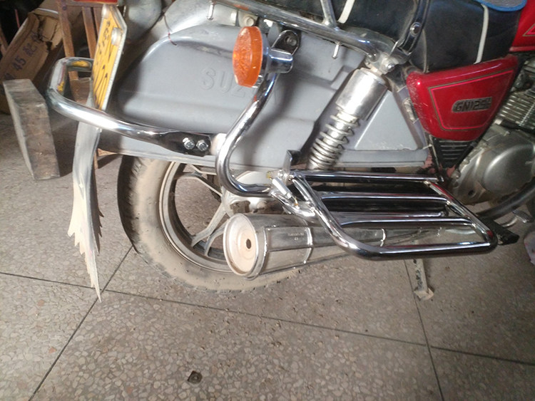 侧翻货架gn1258太子摩托车hj1258骑车加厚脚踏板摩托车车架