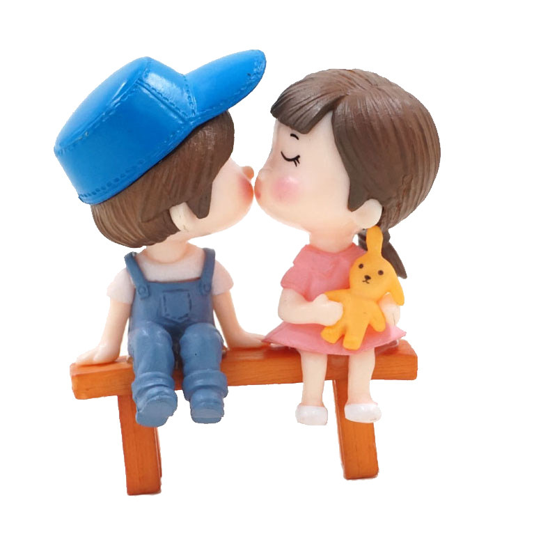 摆件可爱卡通情侣一对创意爱情小人公仔多肉摆件