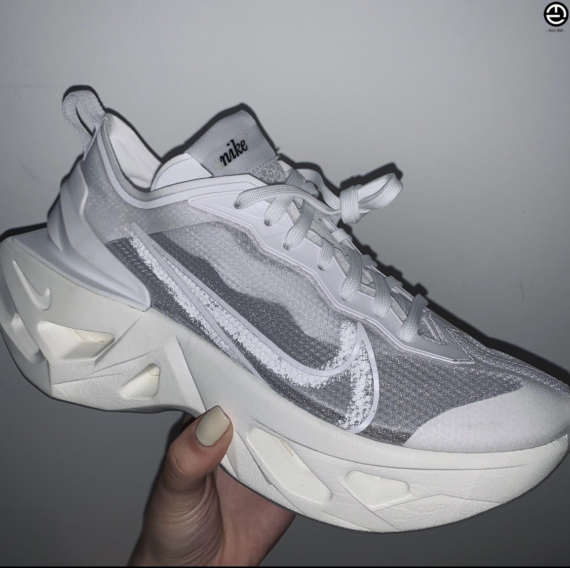 nikezoomvistagrind女子纯白蝉翼透明鞋身厚底运动休闲鞋