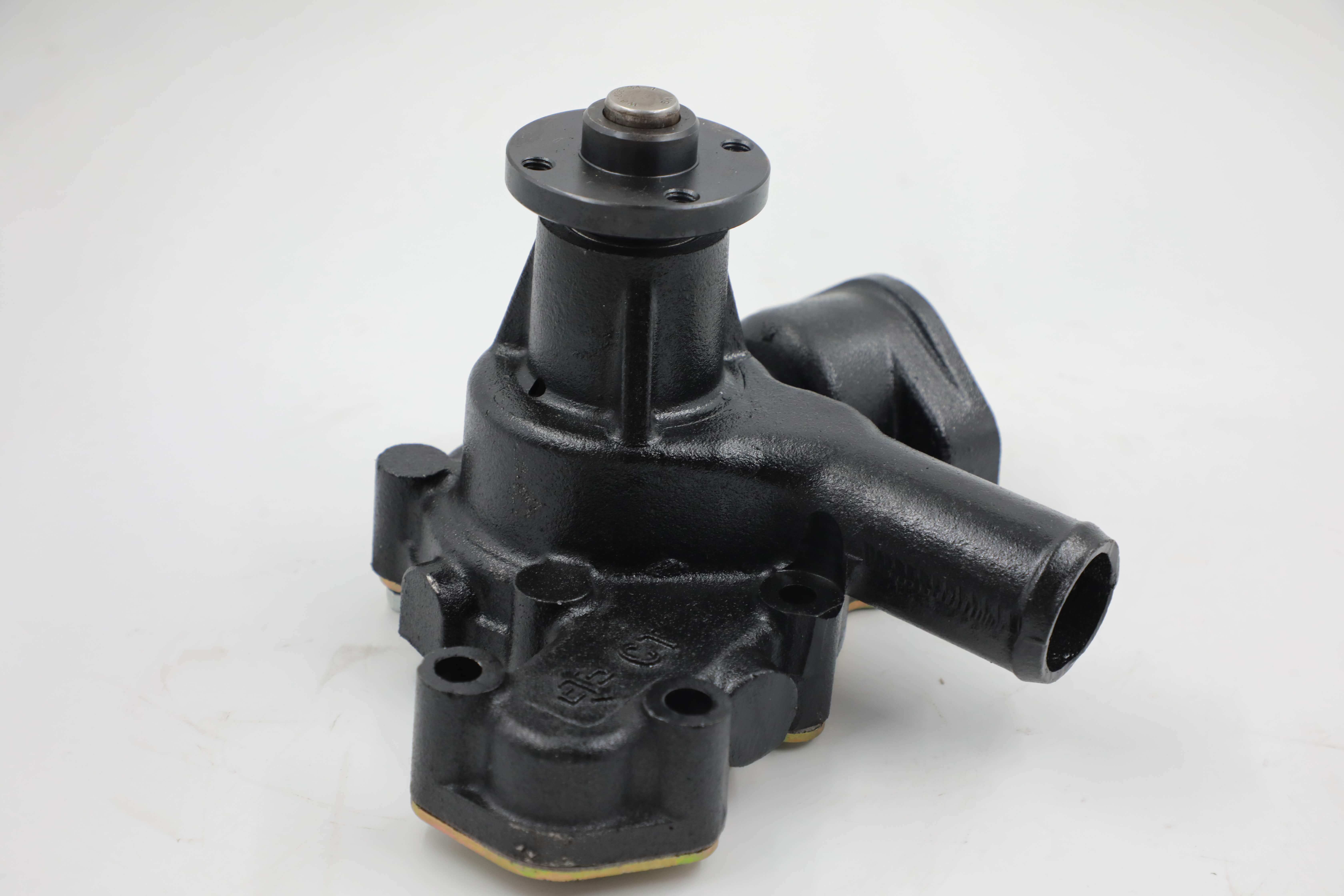 常州东风拖拉机配件常柴水泵原厂正品农机配件