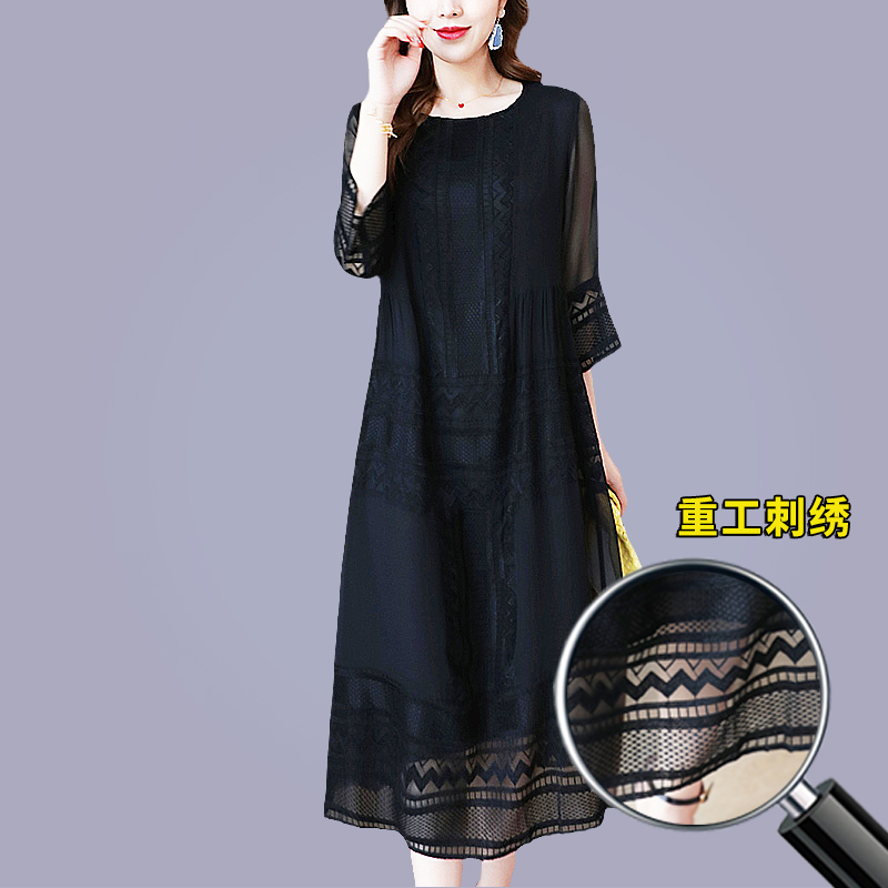 杭州真丝连衣裙桑蚕丝大牌夏季高档重工刺绣黑色气质宽松大码裙子