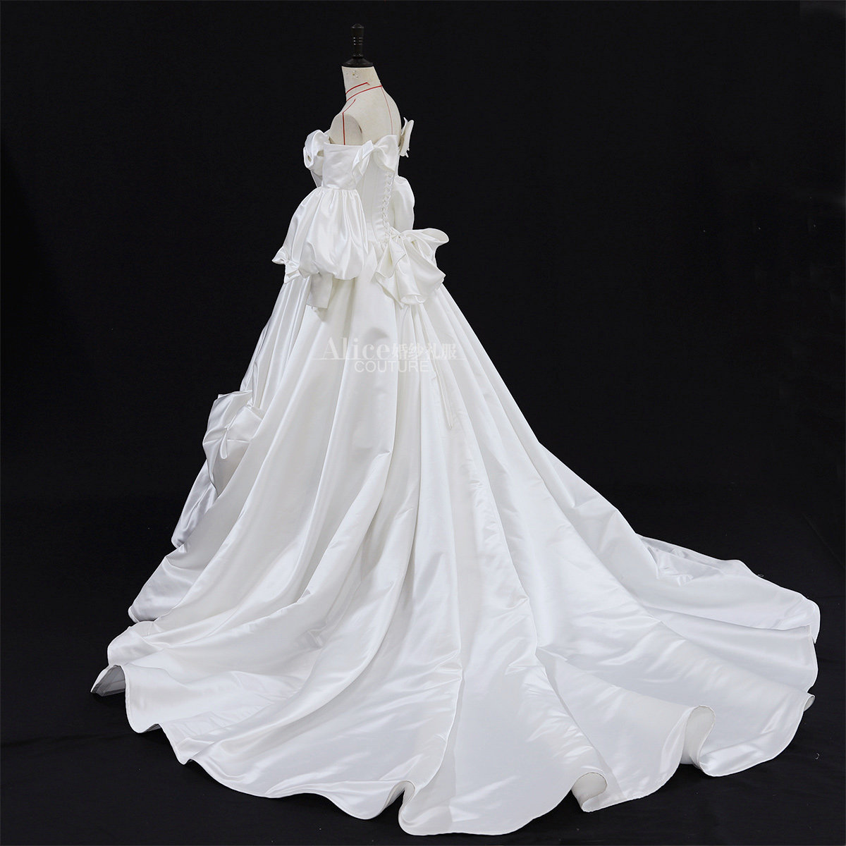 复古泡泡袖缎蝴蝶结拖尾婚纱简约甜美修身宫庭婚纱