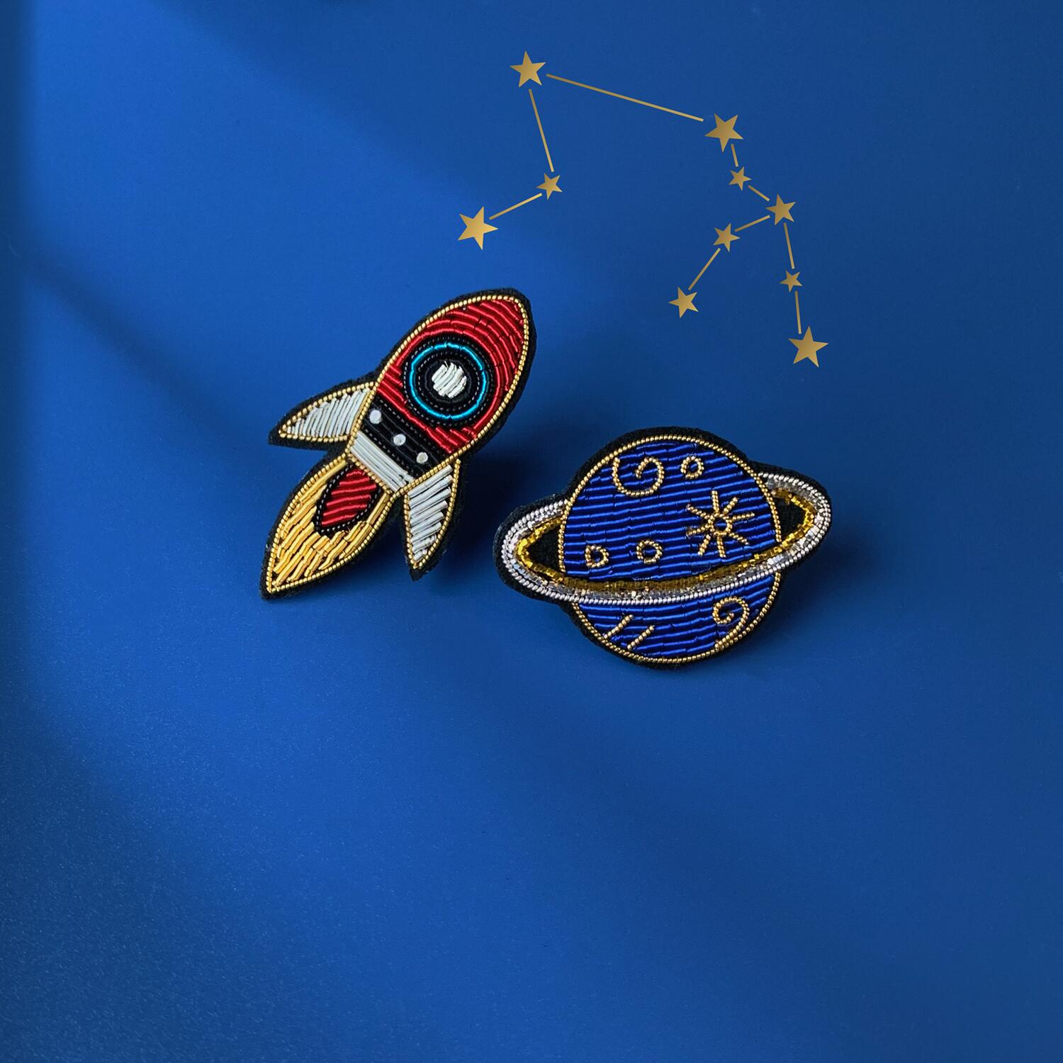 新款套装太空趣味星球宇宙飞船徽章胸章卡通配饰胸针