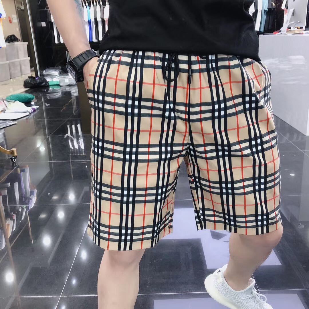 高端男士格子短裤男装卡其色五分裤2021夏季潮男时尚沙滩裤中裤