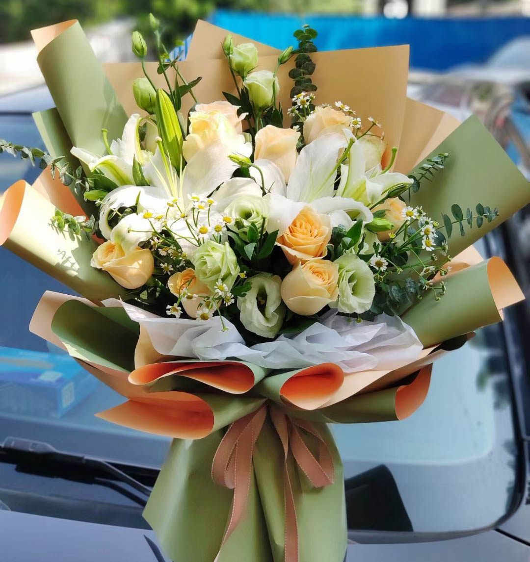 珠海鲜花速递同城配送花店玫瑰百合混搭花束生日鲜花速递同城