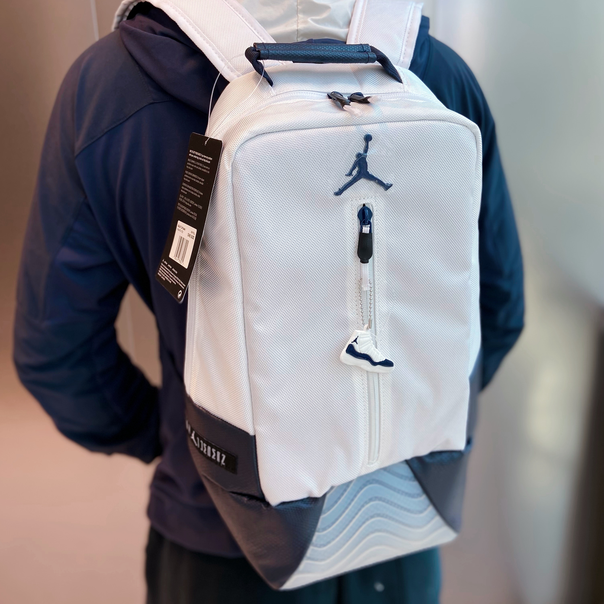 耐克nikeaj11黑红白黑曜石经典双肩运动书包双肩背包