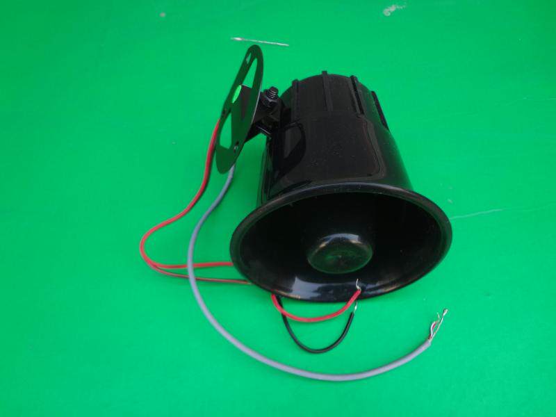 12v15w监控音箱室外防水高音喇叭摄像头外接广播喊话喇叭
